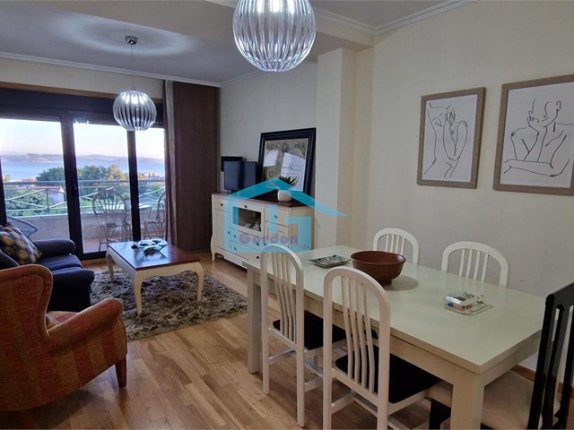 Vivienda en alquiler vacacional, con vistas al mar y piscina comunitaria - Sanxenxo